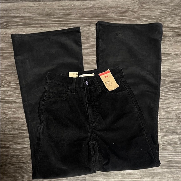 Levi's Women's High Rise Black Jeans - Picture 3 of 7